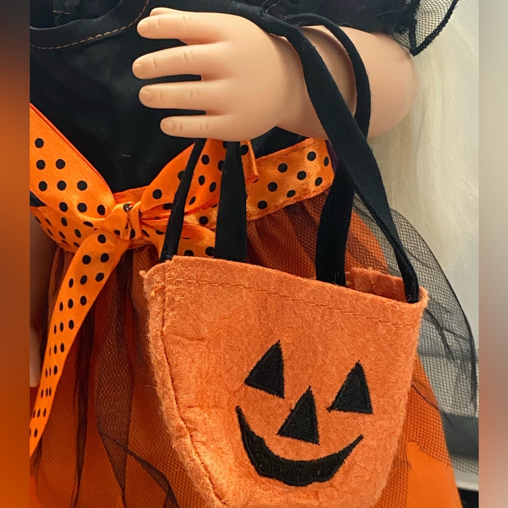 Witch Halloween costume for 18β doll π§ββοΈ π π» - Picture 3 of 16